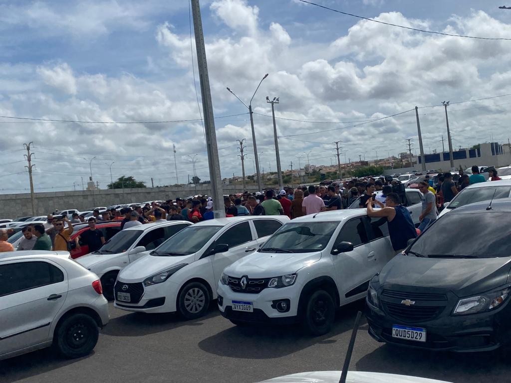 motoristas-de-aplicativos-de-petrolina-fazem-protesto-por-aumento-de-remuneracao